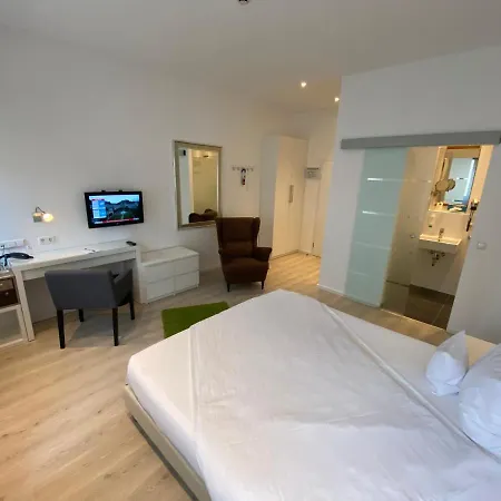 Barbarossa Stadtmitte Hotel